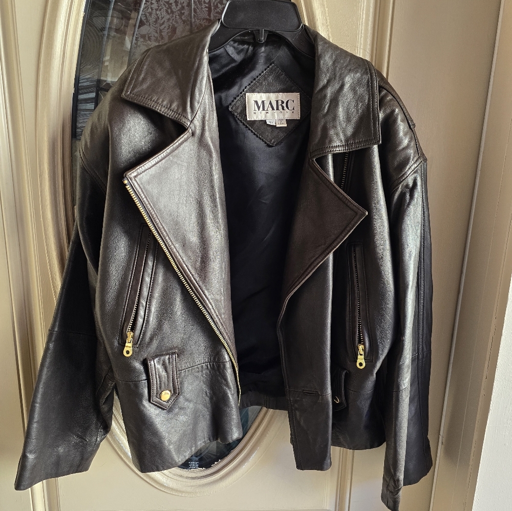 MARC NEW YORK LARGE BLACK distressed REAL LEATHER MOTO BIKER JACKET GOLD ZIPPER